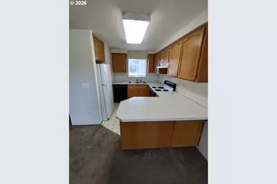 257 Smith Loop, Springfield, OR 97478 - Photo 2