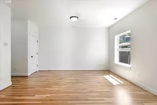 2605 SE 105th Ave, Portland, OR 97266 - Photo 4