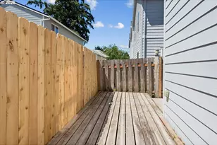 2605 SE 105th Ave, Portland, OR 97266 - Photo 24
