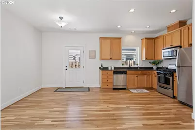 2605 SE 105th Ave, Portland, OR 97266 - Photo 6