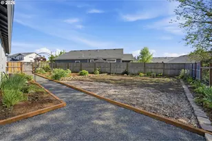 1798 S 57th Pl, Springfield, OR 97478 - Photo 30