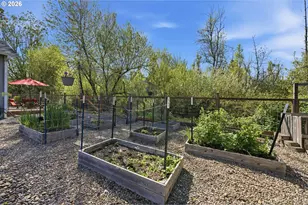 1798 S 57th Pl, Springfield, OR 97478 - Photo 36