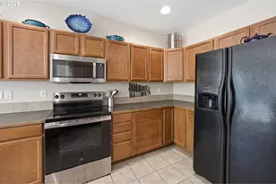 1798 S 57th Pl, Springfield, OR 97478 - Photo 14