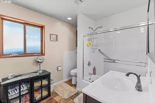 29790 Hound Dog Rd, Gold Beach, OR 97444 - Photo 14
