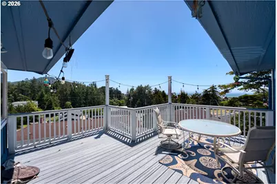 29790 Hound Dog Rd, Gold Beach, OR 97444 - Photo 24