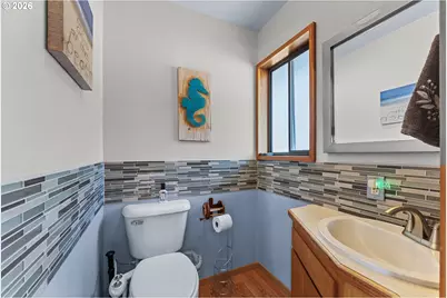 29790 Hound Dog Rd, Gold Beach, OR 97444 - Photo 10