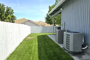 1 SW Birch Dr, Hermiston, OR 97838 - Photo 32