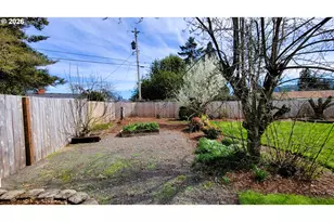 919 S 37th Pl, Springfield, OR 97478 - Photo 12