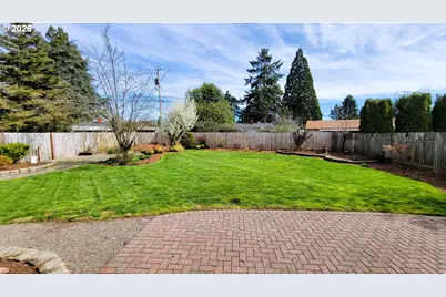 919 S 37th Pl, Springfield, OR 97478 - Photo 10