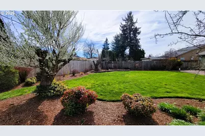 919 S 37th Pl, Springfield, OR 97478 - Photo 14