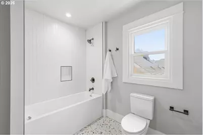 5731 NE 10th Ave, Portland, OR 97211 - Photo 26