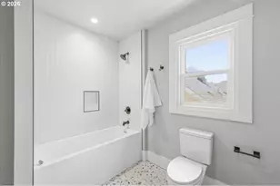 5731 NE 10th Ave, Portland, OR 97211 - Photo 26