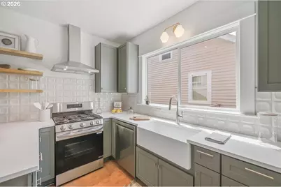 5731 NE 10th Ave, Portland, OR 97211 - Photo 14