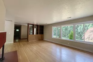 18100 Bryant Rd, Lake Oswego, OR 97034 - Photo 10