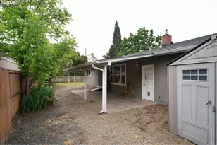 2301 Compton St, Eugene, OR 97404 - Photo 32