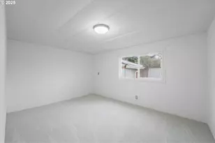 13632 Tilia Ct, Aurora, OR 97002 - Photo 12