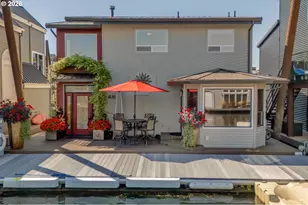 18525 NE Marine Dr, Portland, OR 97230 - Photo 2