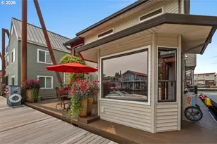 18525 NE Marine Dr, Portland, OR 97230 - Photo 14