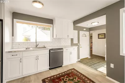3734 SE 132nd Ave, Portland, OR 97236 - Photo 8