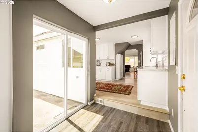 3734 SE 132nd Ave, Portland, OR 97236 - Photo 10