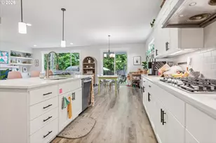 11194 SW 114th Pl, Portland, OR 97223 - Photo 14
