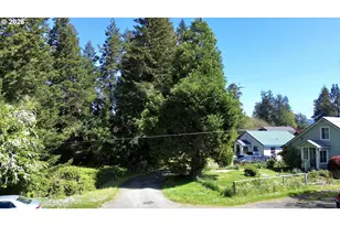 1003 W 12th St, Coquille, OR 97423 - Photo 24