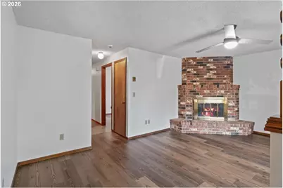 4065 47th Ave NE, Salem, OR 97305 - Photo 8