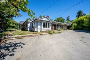 94540 Willanch Ln, North Bend, OR 97459 - Photo 10