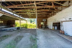 94540 Willanch Ln, North Bend, OR 97459 - Photo 38