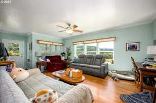 1745 Rifle Range Rd, Roseburg, OR 97470 - Photo 14