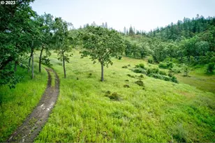 1745 Rifle Range Rd, Roseburg, OR 97470 - Photo 38