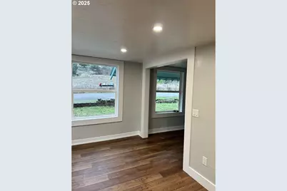 1745 Rifle Range Rd, Roseburg, OR 97470 - Photo 32