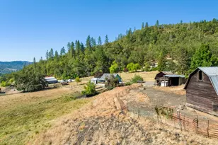 1745 Rifle Range Rd, Roseburg, OR 97470 - Photo 6