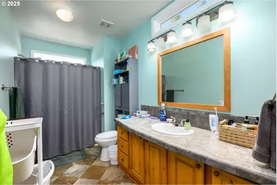 1745 Rifle Range Rd, Roseburg, OR 97470 - Photo 30