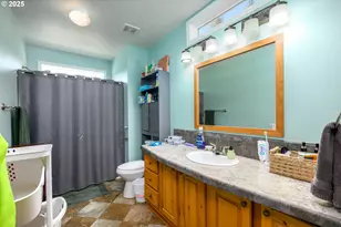 1745 Rifle Range Rd, Roseburg, OR 97470 - Photo 30