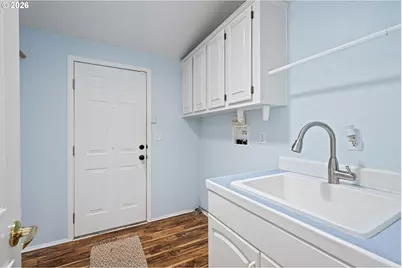1841 Sunset Way, Eugene, OR 97402 - Photo 24