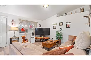 1905 17th St, Springfield, OR 97477 - Photo 12