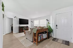 4655 SE 133rd Dr, Portland, OR 97236 - Photo 6