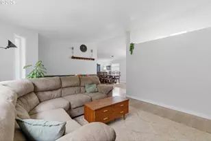 4655 SE 133rd Dr, Portland, OR 97236 - Photo 8