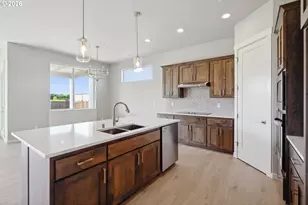 2401 E Foxtrot St, La Center, WA 98629 - Photo 6