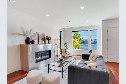 1714 NW Riverscape St, Portland, OR 97209 - Photo 4