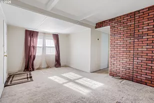 7635 SE Johnson Creek Blvd, Portland, OR 97206 - Photo 6