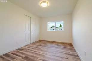 760 E Elmore St, Lebanon, OR 97355 - Photo 14