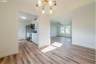 760 E Elmore St, Lebanon, OR 97355 - Photo 10