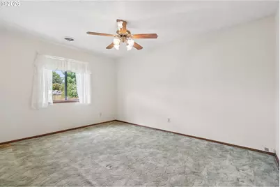 101 7th St, Dayton, OR 97114 - Photo 24