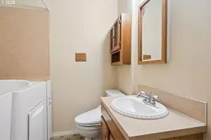 101 7th St, Dayton, OR 97114 - Photo 28