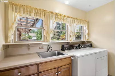 101 7th St, Dayton, OR 97114 - Photo 30