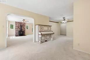 101 7th St, Dayton, OR 97114 - Photo 10