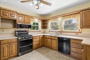 101 7th St, Dayton, OR 97114 - Photo 14
