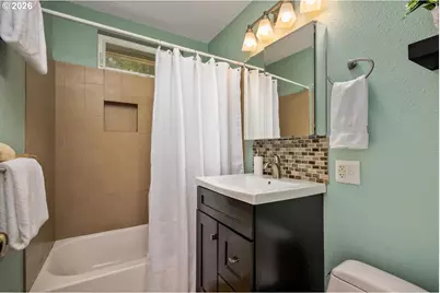 8909 N Drummond Ave, Portland, OR 97217 - Photo 18